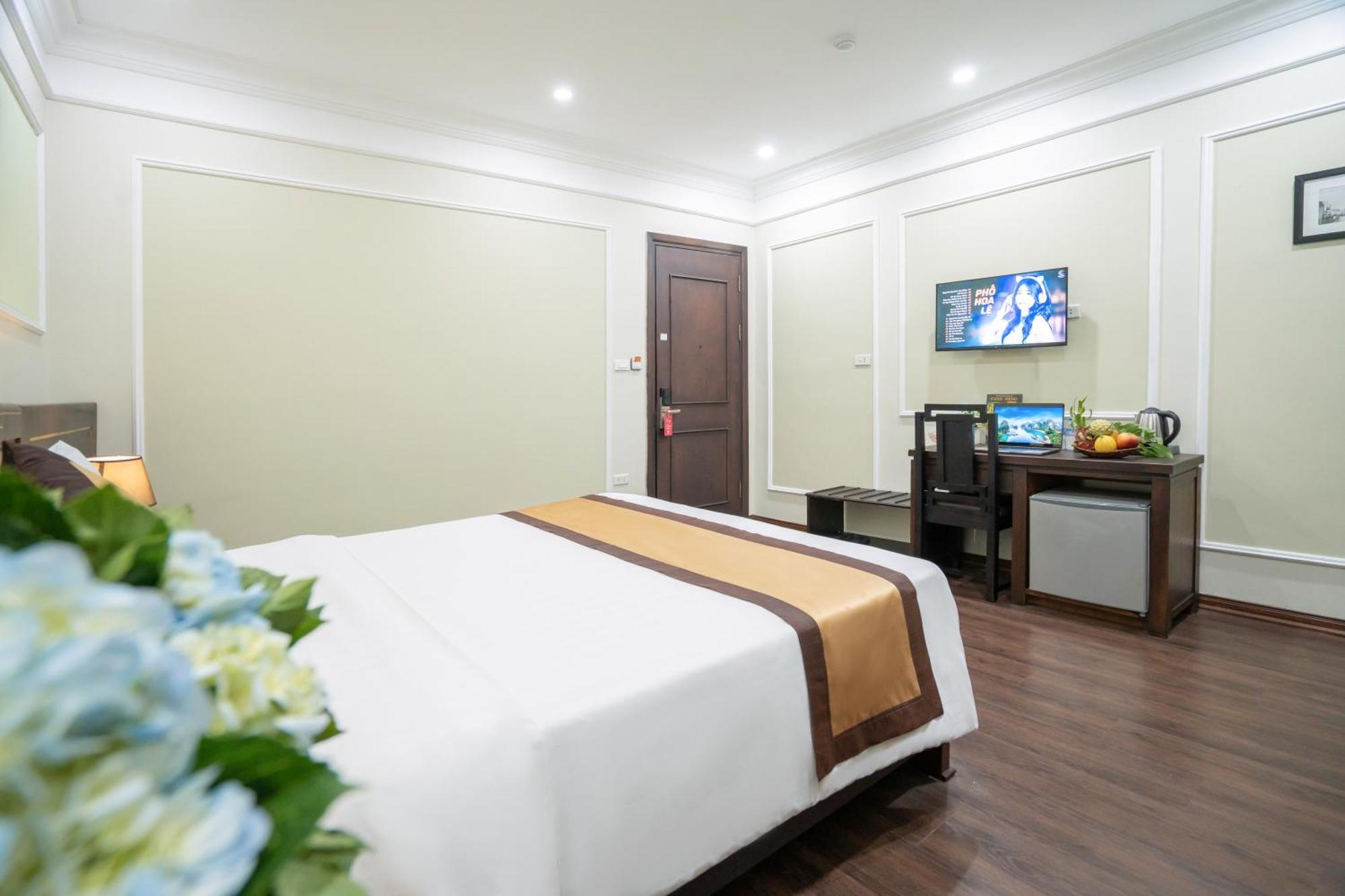 האנוי Ha Noi Lake View Hotel & Travel מראה חיצוני תמונה