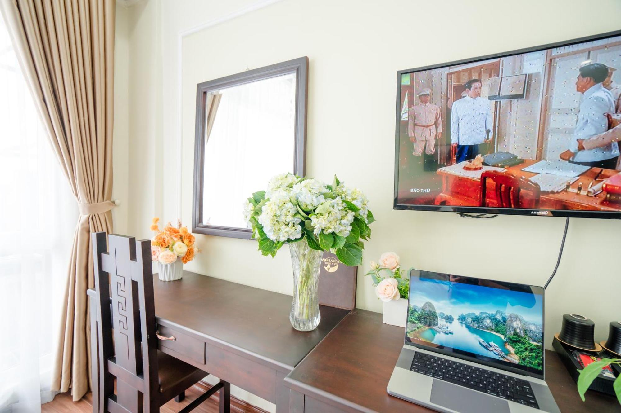 האנוי Ha Noi Lake View Hotel & Travel מראה חיצוני תמונה